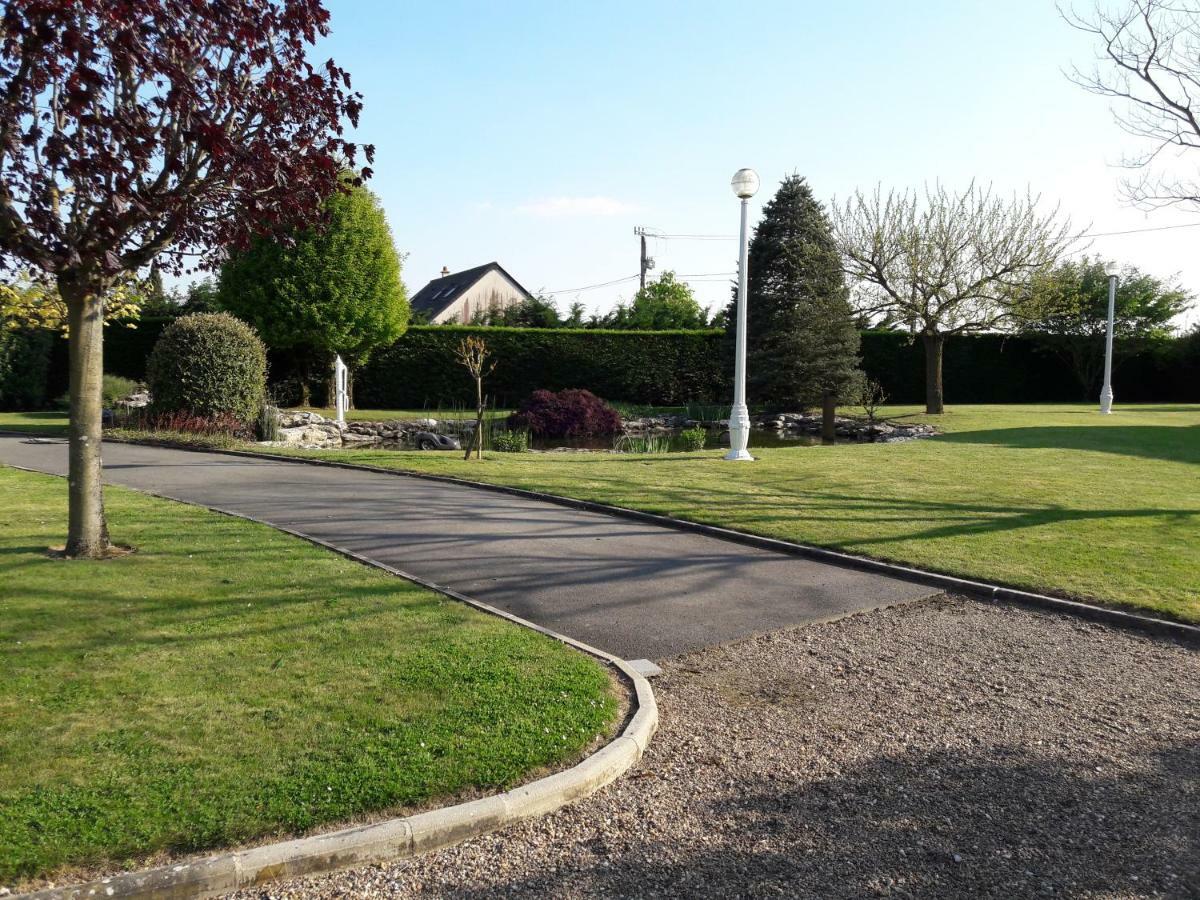 Gite La Pinetterie Villa Civray-de-Touraine Exterior photo